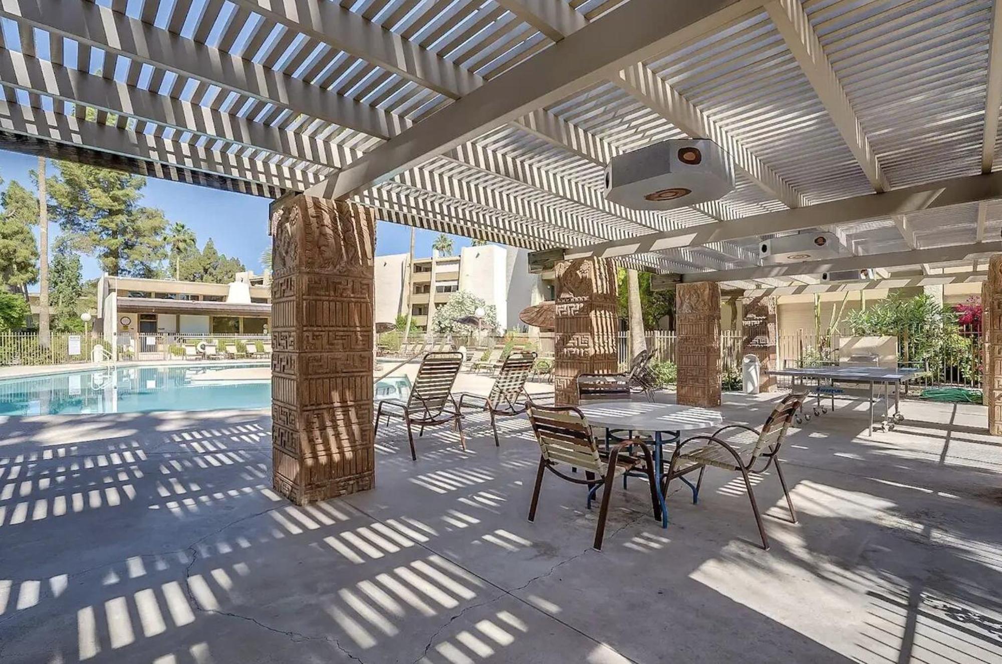 Relaxing With Parking - Minutes To Old Town! Apartment *