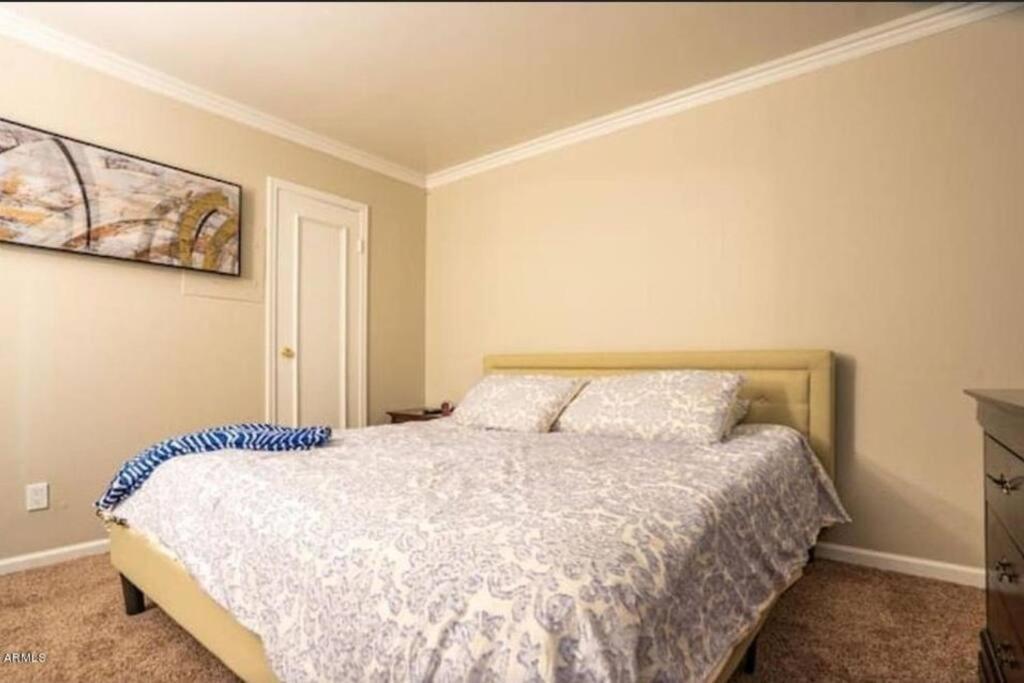 Relaxing With Parking - Minutes To Old Town! Apartment *